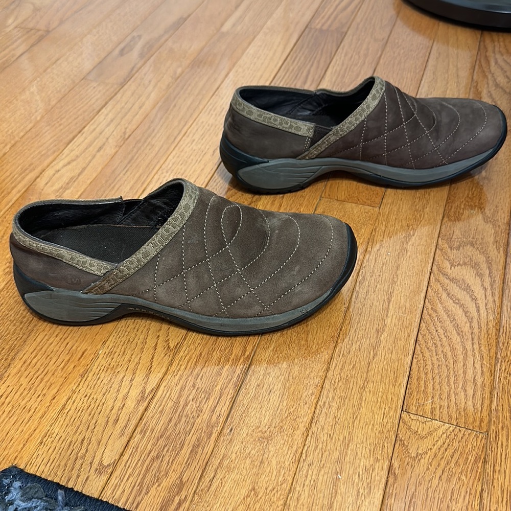 Women’s Merrell Size 9 Brown Shoes - Picture 3 of 5